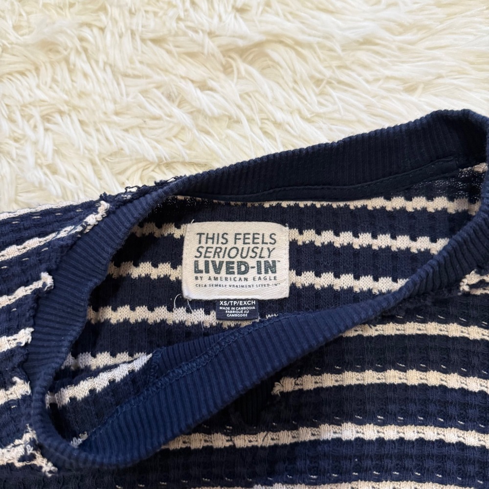 American Eagle Striped Waffle Knit Sweater Navy White XS Oversized Lived-In Vibe - Picture 2 of 4